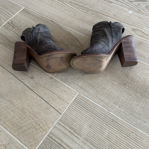 Vince Camuto Open Toe Bootie - Picture 6 of 6